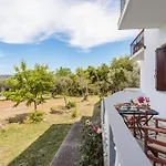 Platanakia Apartament *