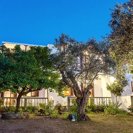 Platanakia Apartment *