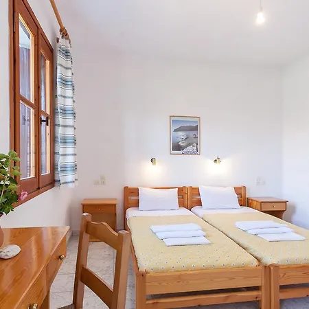 Platanakia Skopelos Town